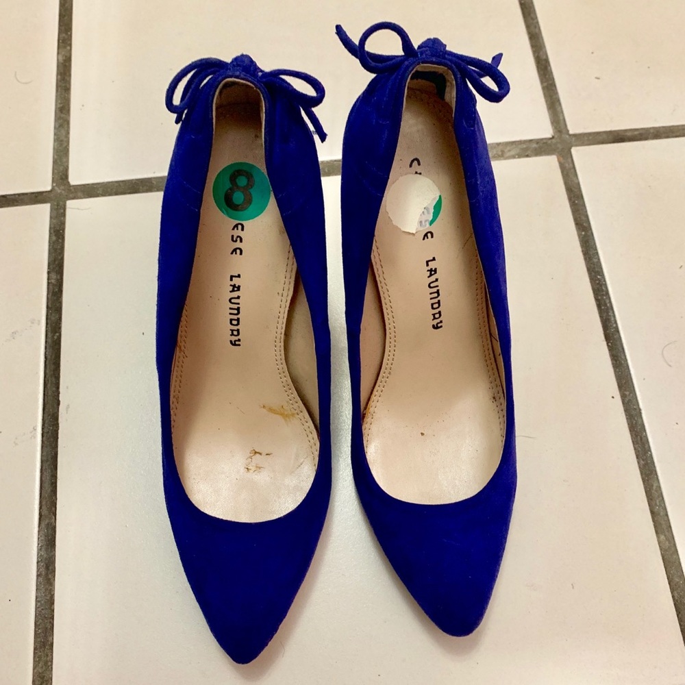 Chinese Laundry cobalt blue suede pumps heels